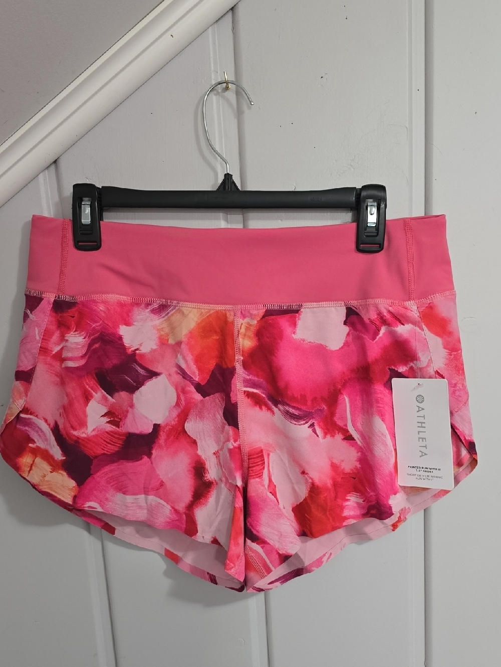 NWT Athleta Printed Run With It 3.5" Shorts
